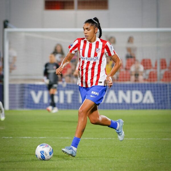 Gabriela García se hace presente en el derbi de Madrid