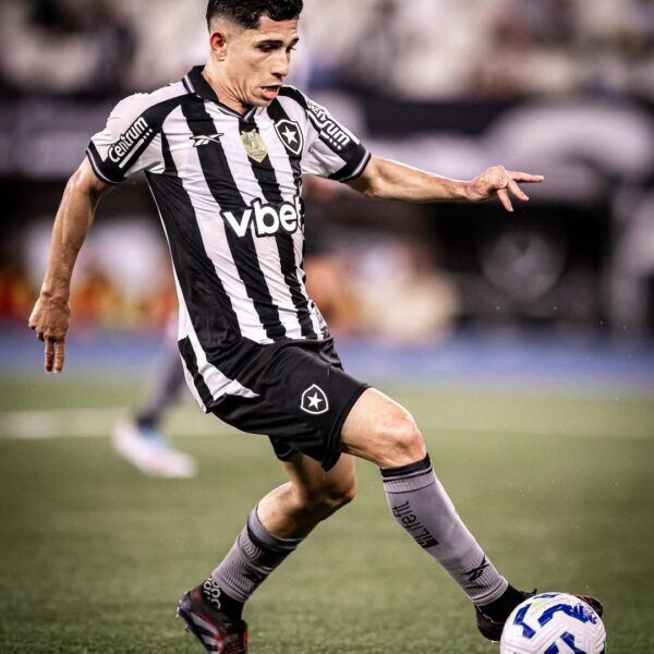 Savarino titular en la victoria ante su ex equipo